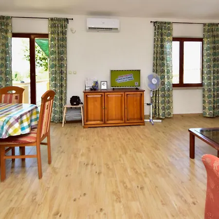 Casa de Férias Kate By Interhome Obrovac